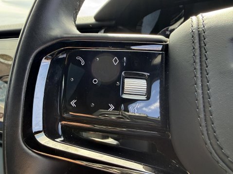 Land Rover Range Rover Velar 2.0 P250 Dynamic HSE SUV 5dr Petrol Auto 4WD Euro 6 (s/s) (249 ps) 39