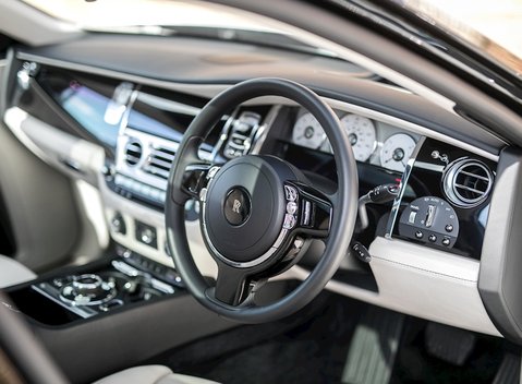 Rolls-Royce Ghost Series II 11