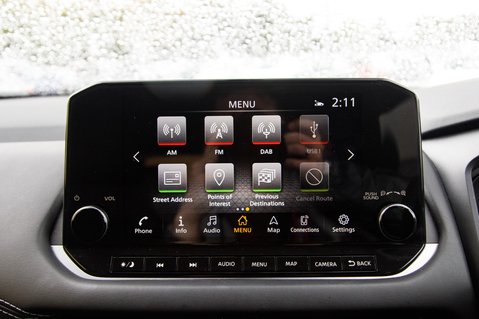 Nissan Qashqai DIG-T N-CONNECTA MHEV 17