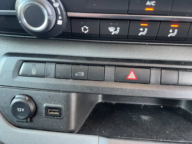 Vauxhall Vivaro SWB L1H1 2700 Sportive Air Con Sensors Cruise EURO 6 32
