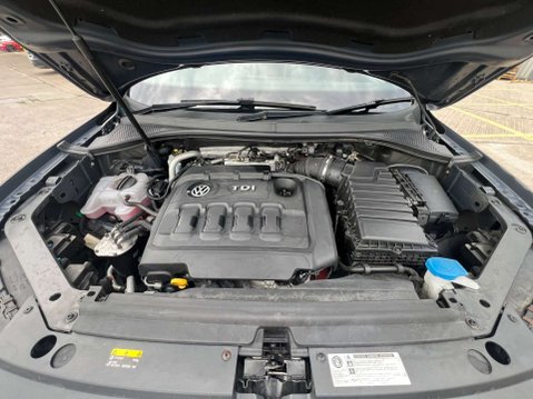 Volkswagen Tiguan 2.0 Tiguan R-Line TDI BlueMotion Technology 4Motion Semi-Automatic 4WD 5dr 49