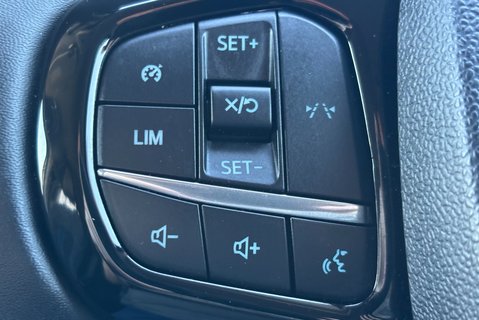 Ford Transit Custom 320 Sport L2H1 Duratec 11.8 kWh PHEV Dciv 39