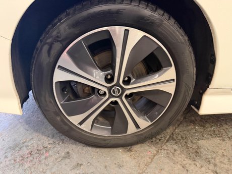 Nissan LEAF 40kWh Tekna Auto 5dr 20