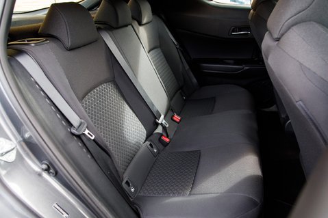 Toyota C-HR ICON 29