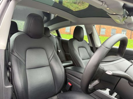 Tesla Model 3 Model 3 Long Range AWD 4WD 4dr 5