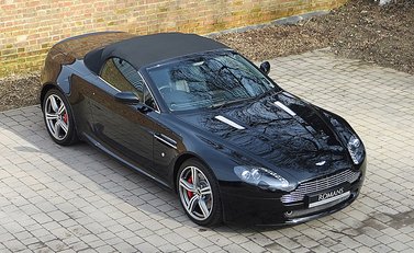 Aston Martin V8 Vantage N400 Roadster 2