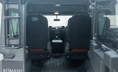 Land Rover Defender 90 ADVENTURE 38