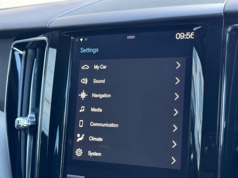 Volvo XC60 2.0 D4 R-Design AWD Euro 6 (s/s) 5dr 23