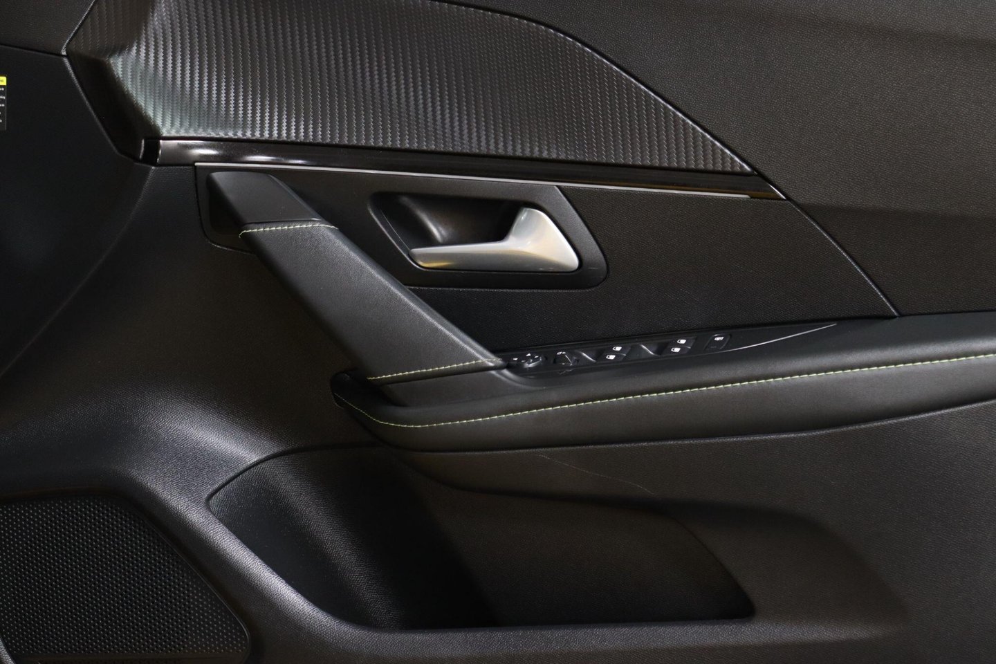 2021 Peugeot e-208 — image 32
