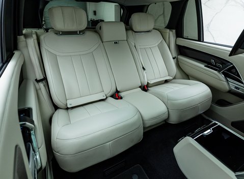Land Rover Range Rover P460e Autobiography LWB 23