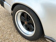 Porsche 911 CARRERA 3.2 CONVERTIBLE 47