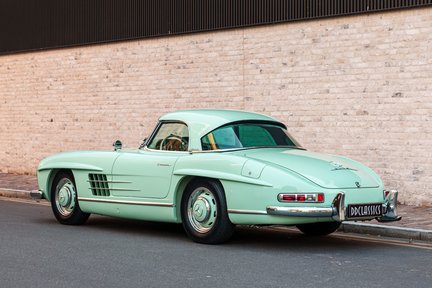 Mercedes-Benz SL Class 300SL Roadster 4