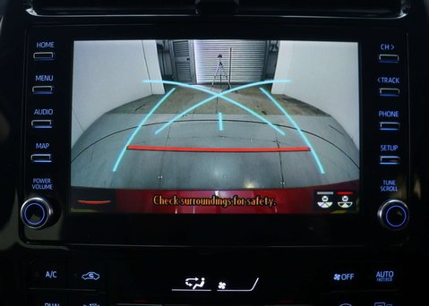 Toyota Prius 1.8 VVT 8.8kWh Business Edition Plus Hatchback 5dr Petrol Plug-in Hybrid CV 30