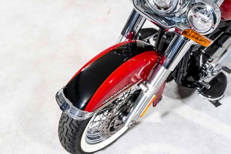Harley-Davidson Softail Deluxe 1745. VAT Q. ONE OWNER. IMMACULATE EXAMPLE. TWO-TONE PAINT. 16