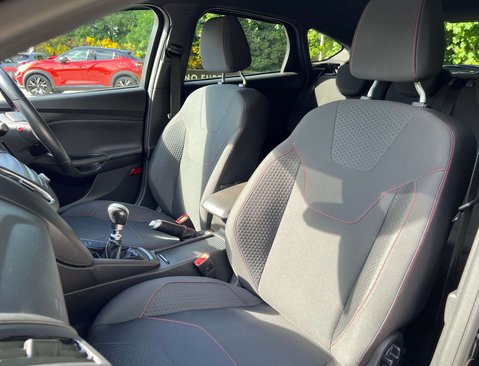 Ford Focus 1.0 Focus ST-Line X 5dr 39