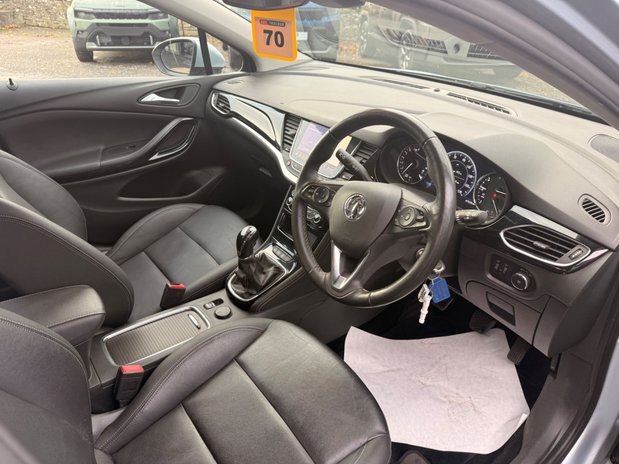 Vauxhall Astra ELITE NAV 14