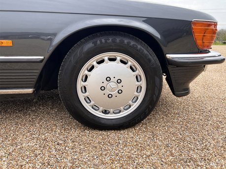 Mercedes-Benz SL Series 300 SL 33