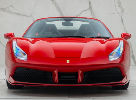 Ferrari 488 SPIDER 10