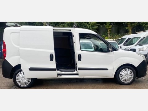 Vauxhall Combo 1.6 CDTi 2300 16v FWD L1 H2 (s/s) 3dr 8
