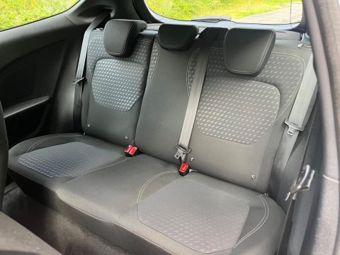 Ford Fiesta ZETEC 18