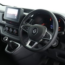 Renault trafic advance interior cabin, steering wheel and display 