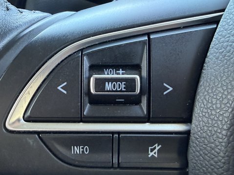 Suzuki Swift 1.2 Dualjet 83 12V Hybrid SZ5 5dr Auto 31