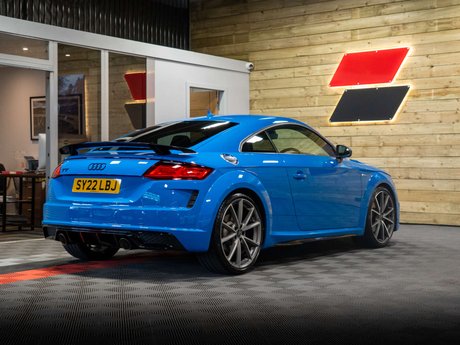 Audi TT 2.0 TT Black Edition 40 TFSI Semi-Auto 3dr 7
