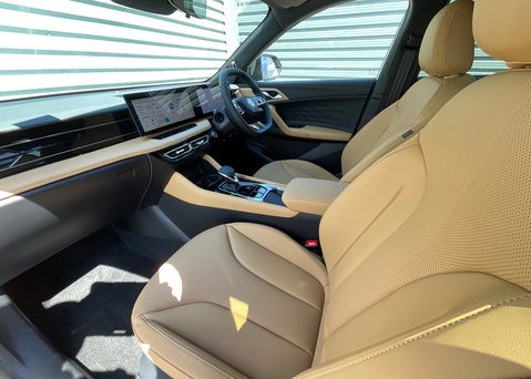 MG HS 1.5 T-GDI PHEV TROPHY 15