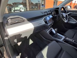 Audi Q3 1.5 Q3 Sport 35 TFSI Semi-Auto 5dr 17