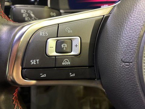 Volkswagen Golf 2.0 TSI GTI Euro 6 (s/s) 5dr 32