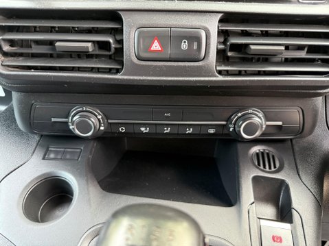 Peugeot Partner BLUEHDI PROFESSIONAL PREMIUM L1 29