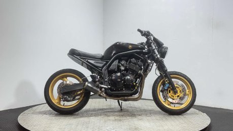 Yamaha FZS FAZER 1999 CUSTOM BUILD PROJECT BIKE 600CC SCRAMBLER 1