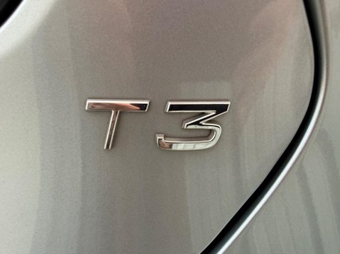 Volvo V40 1.6 T3 R-Design Nav Euro 5 (s/s) 5dr 37