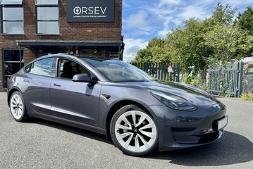 Tesla Model 3 RWD Enhanced Autopilot Navigate on Autosteer 19" Alloys Midnight Silver