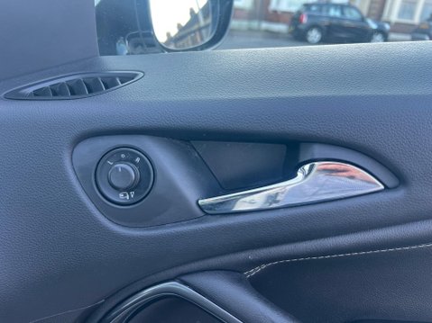 Vauxhall Zafira 2.0 CDTi Elite Nav Auto Euro 6 5dr 33