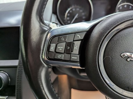 Jaguar F-Type 3.0 F-Type V6 R-Dynamic Auto 3dr 61