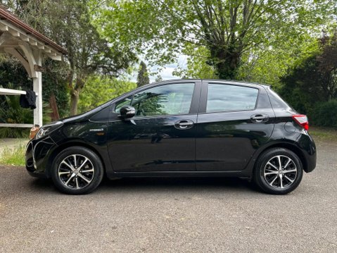Toyota Yaris VVT-I ICON TECH 17