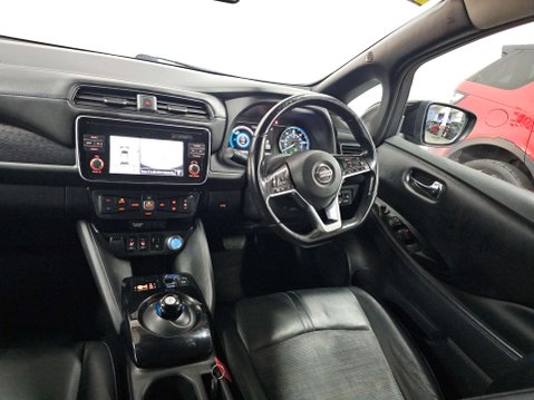 Nissan LEAF N-Connecta 5dr 11