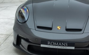 Porsche 911 GT3 TOURING (992) 30