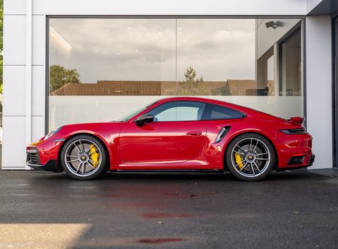 Porsche 911 Turbo S (992) Lightweight 3