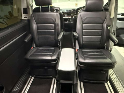 Volkswagen Caravelle 2.0 Caravelle Executive TDI BlueMotion Technology Semi-Auto 5dr 34