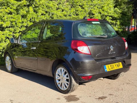 Renault Clio 1.2 Dynamique TomTom Euro 5 3dr 8