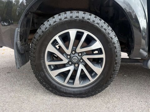 Nissan Navara 2.3 Navara Tekna dCi Auto 4WD 5dr 47