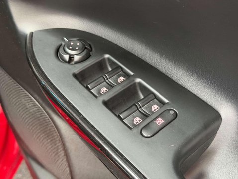 Alfa Romeo Giulietta 1.4 TB MultiAir Lusso Hatchback 5dr Petrol Manual Euro 5 (s/s) (170 bhp) 33