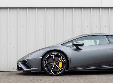 Lamborghini Huracan LP610-2 EVO RWD 25