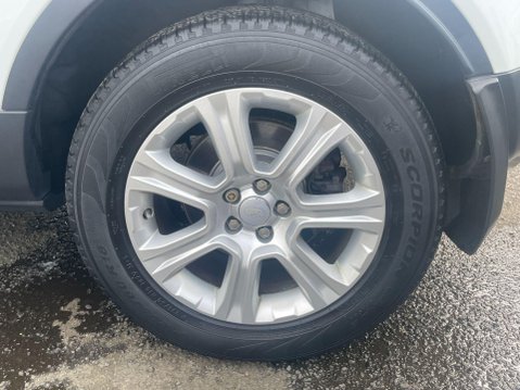 Land Rover Range Rover Evoque 2.0 TD4 SE Tech Auto 4WD Euro 6 (s/s) 5dr 10