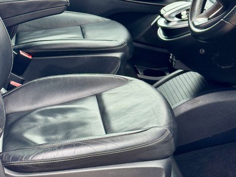 Mercedes-Benz V Class 2.2 V220d AMG Line MPV 5dr Diesel G-Tronic+ Euro 6 (s/s) 7 Seat (163 ps) 49