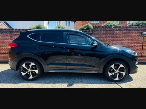Hyundai TUCSON 1.7 CRDi Blue Drive Premium SUV 5dr Diesel DCT Euro 6 (s/s) (141 ps) 4