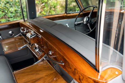 Rolls-Royce Silver Cloud II LWB 30