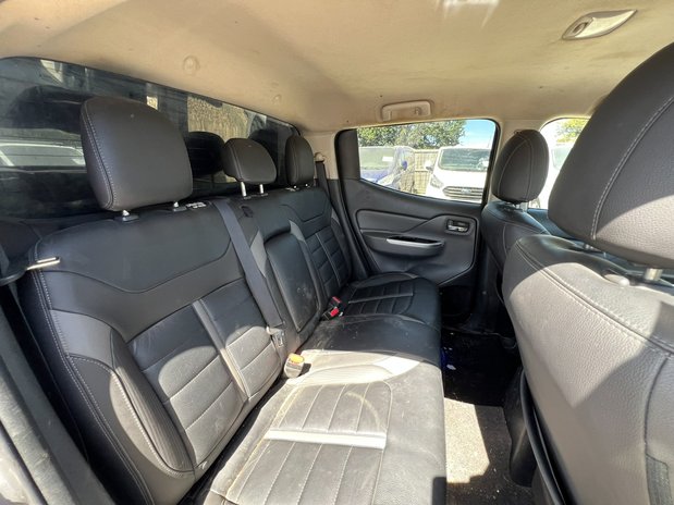 Mitsubishi L200 L200 Barbarian Di-D Auto 27